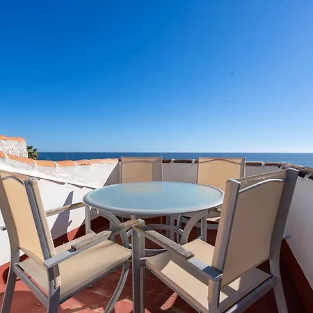 Lets In The Sun - Casita Lighthouse La Cala De Mijas