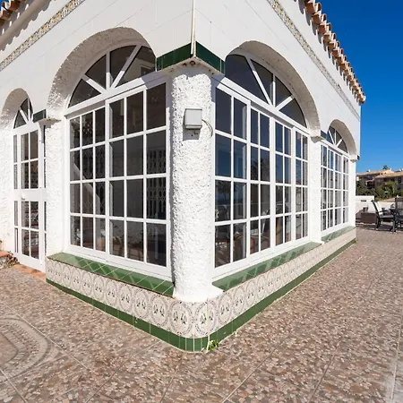 Holiday home Lets In The Sun - Casita Lighthouse